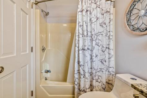 29 Winsor Green Road Naples ME 04055