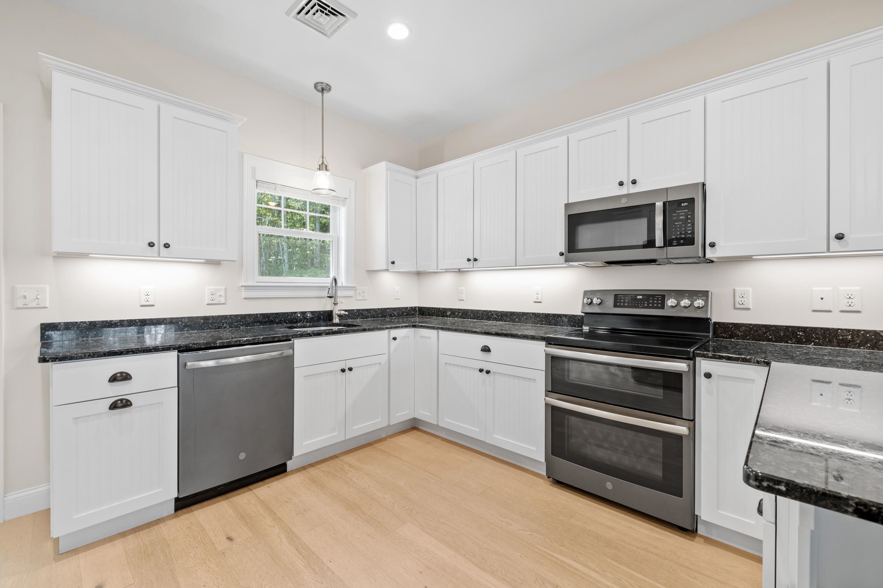 11 Kings Pine Lane Arundel ME 04046