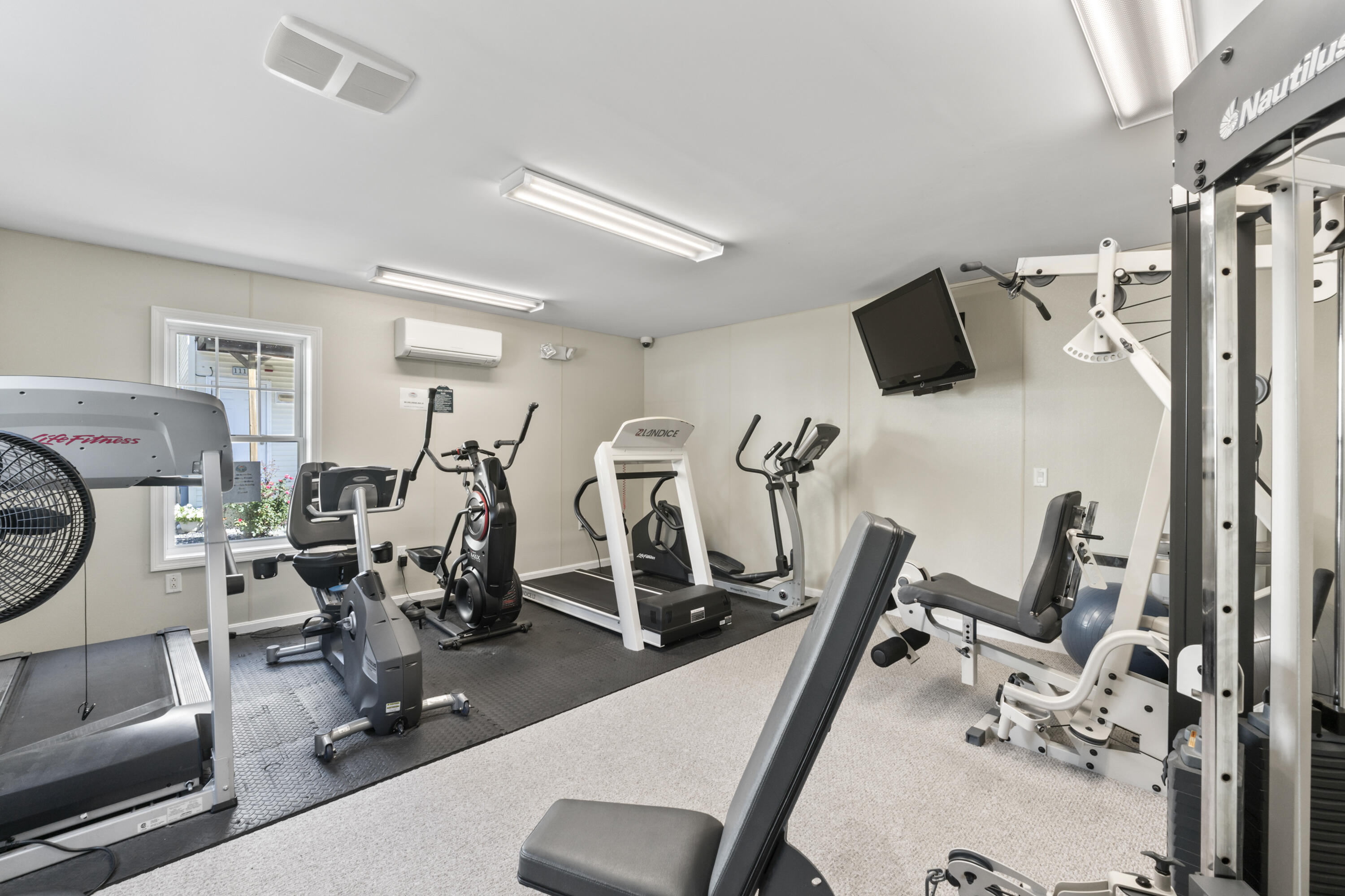 35 Barefoot Cottage Road Wells ME 04090