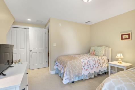 10 Lexington Drive Kennebunk ME 04043