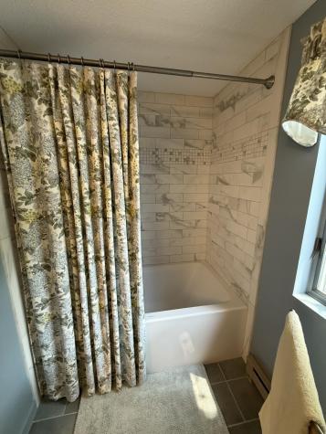 23 Clifford Road Naples ME 04055