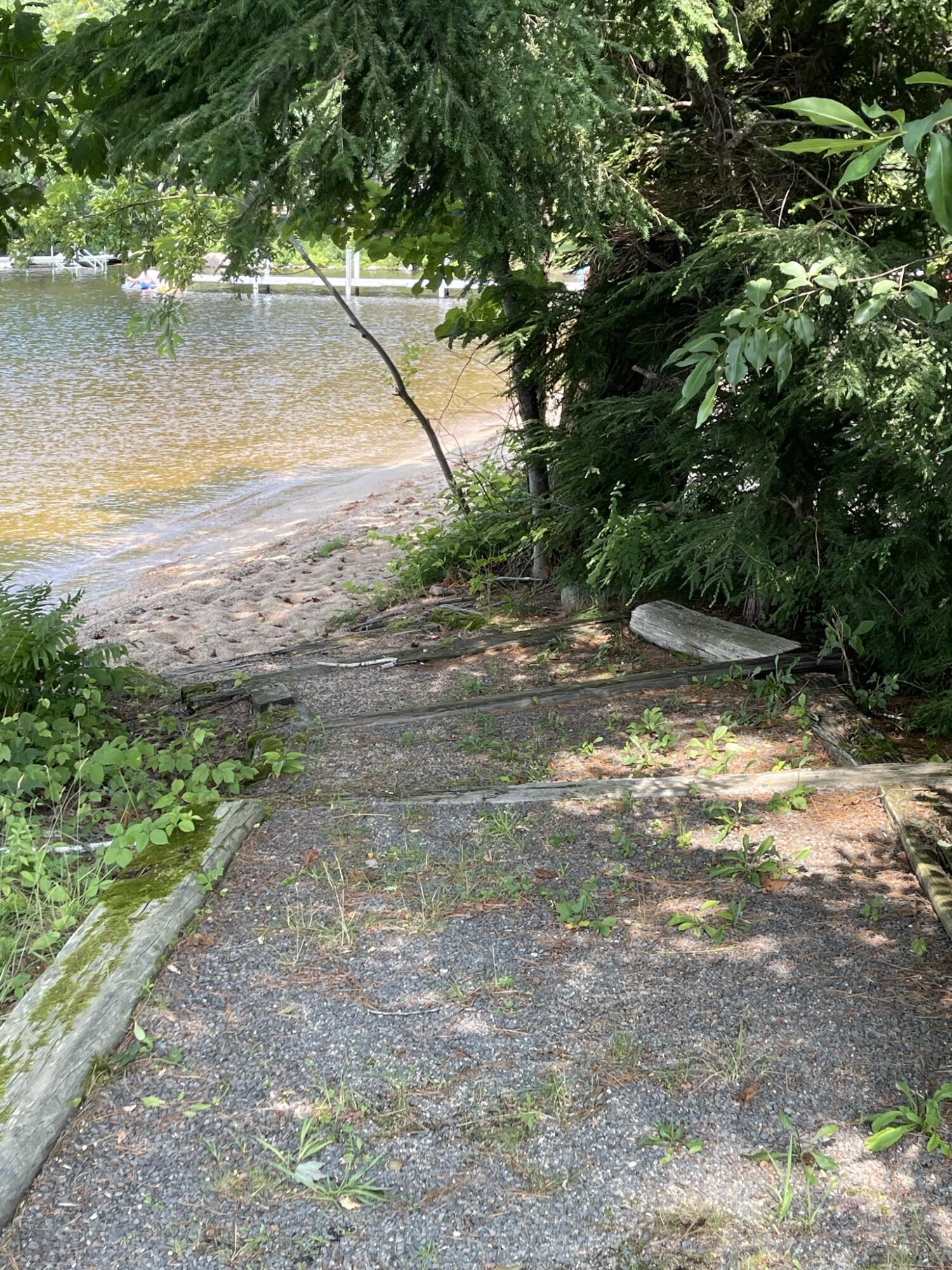 23 Clifford Road Naples ME 04055