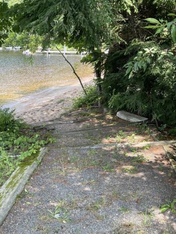 23 Clifford Road Naples ME 04055