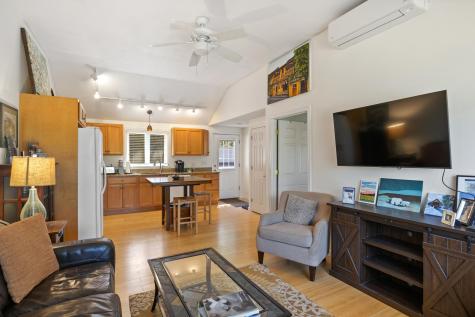 18 Woodside Meadow Road York ME 03909