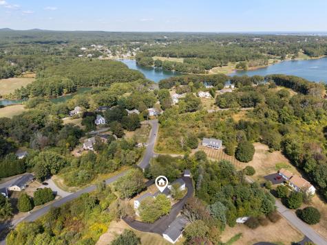 18 Woodside Meadow Road York ME 03909