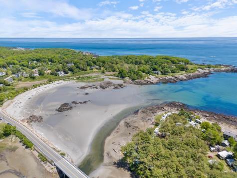 18 Woodside Meadow Road York ME 03909