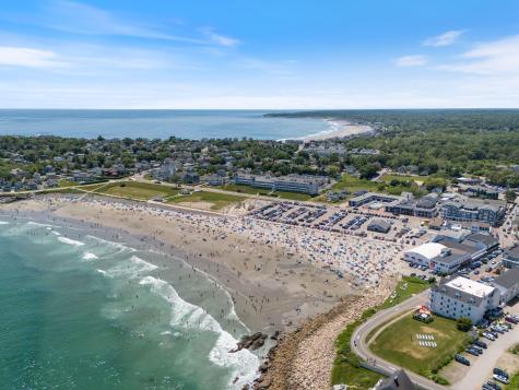 18 Woodside Meadow Road York ME 03909