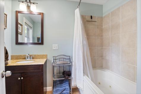 18 Woodside Meadow Road York ME 03909