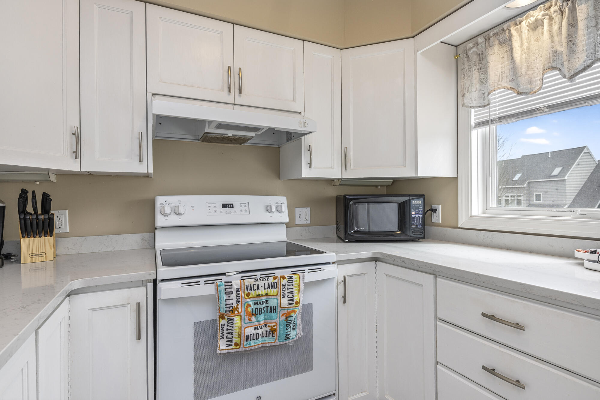 146 W Grand Avenue Old Orchard Beach ME 04064