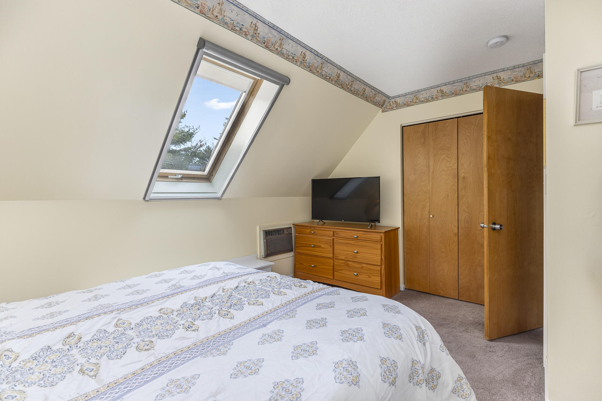 146 W Grand Avenue Old Orchard Beach ME 04064