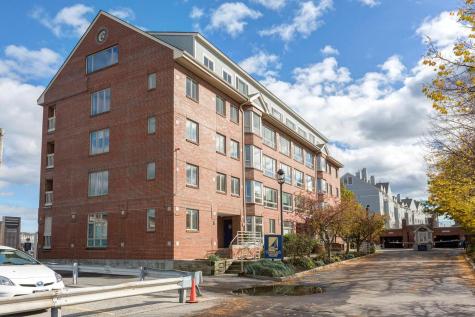 711 Chandlers Wharf Portland ME 04101