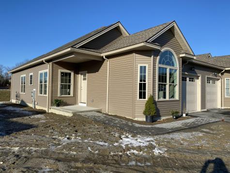 7 Killarney Court Veazie ME 04401
