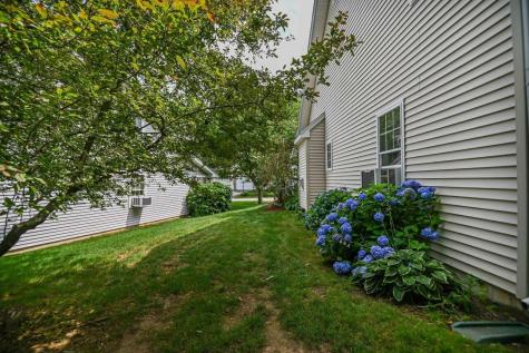 11 Ruch Lane York ME 03909