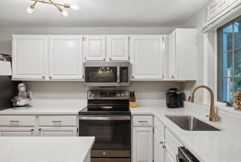 10 Azalea Lane Windham ME 04062