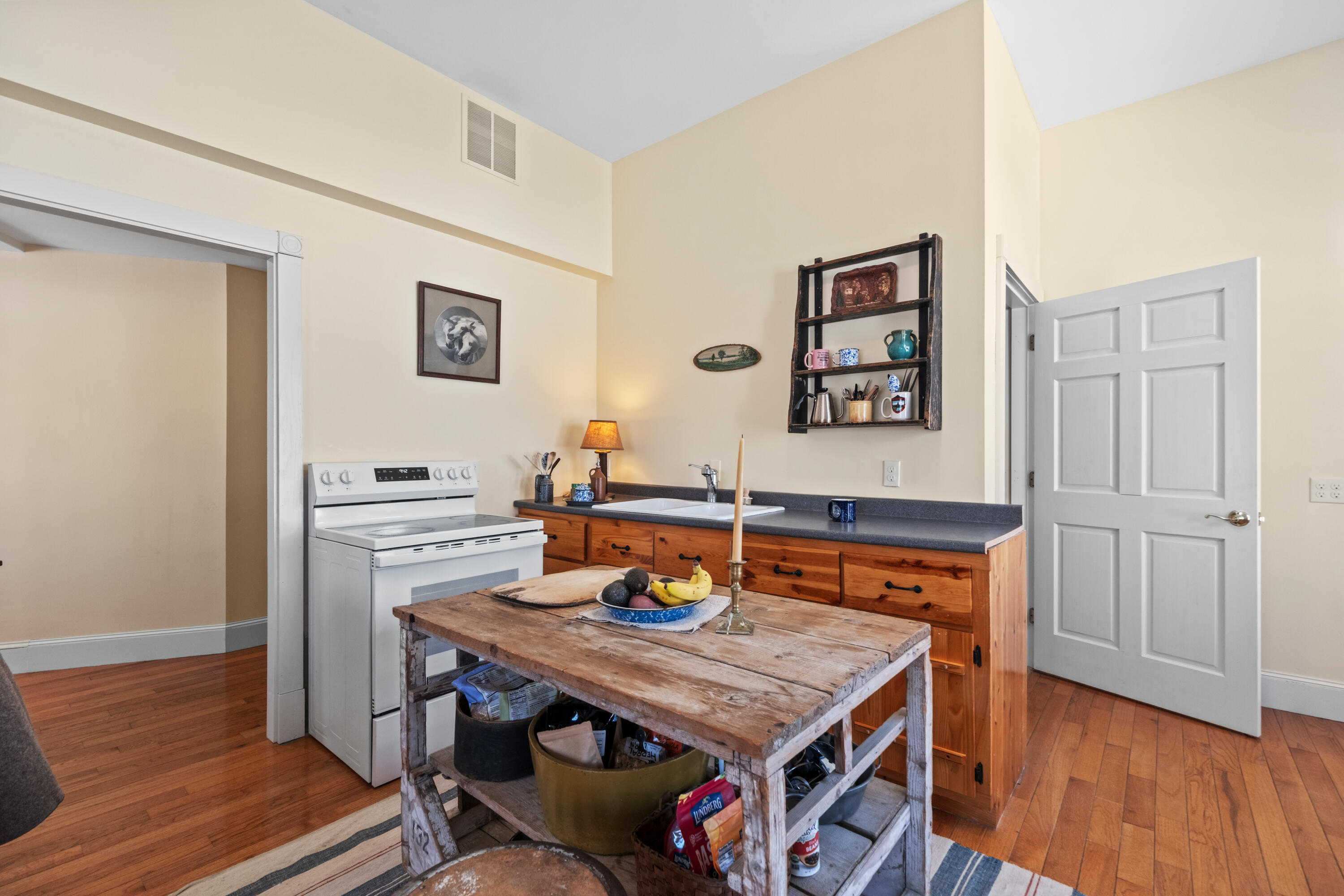 31-33 Booker Street Thomaston ME 04861