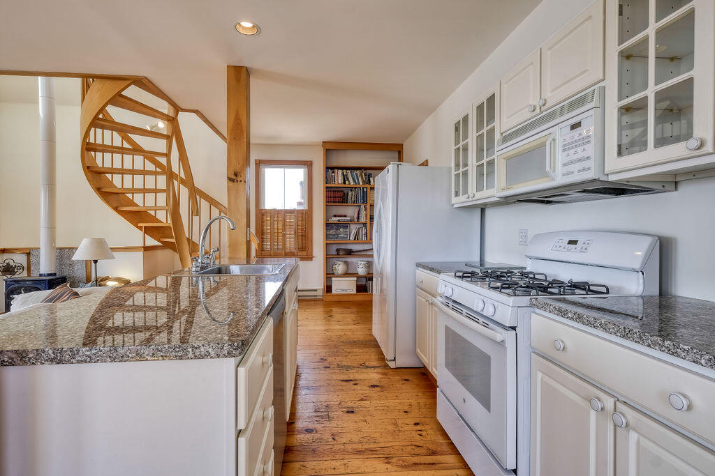 51 Main Street Stonington ME 04681