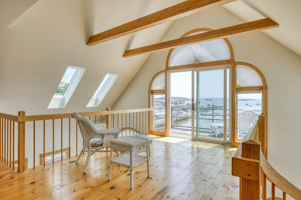 51 Main Street Stonington ME 04681