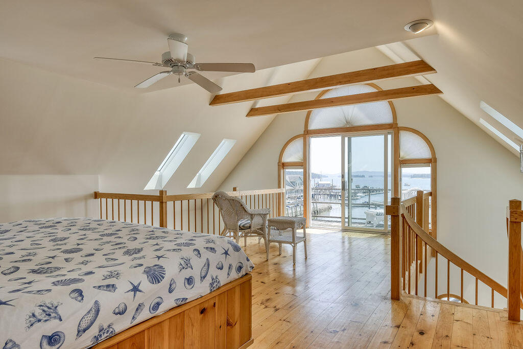 51 Main Street Stonington ME 04681