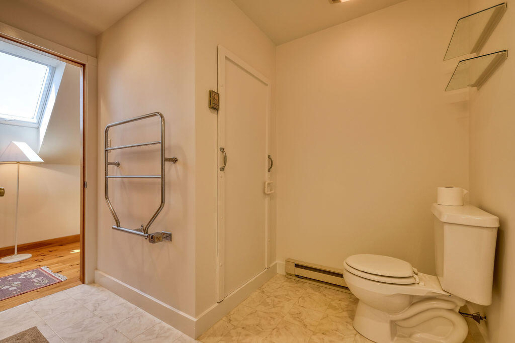 51 Main Street Stonington ME 04681