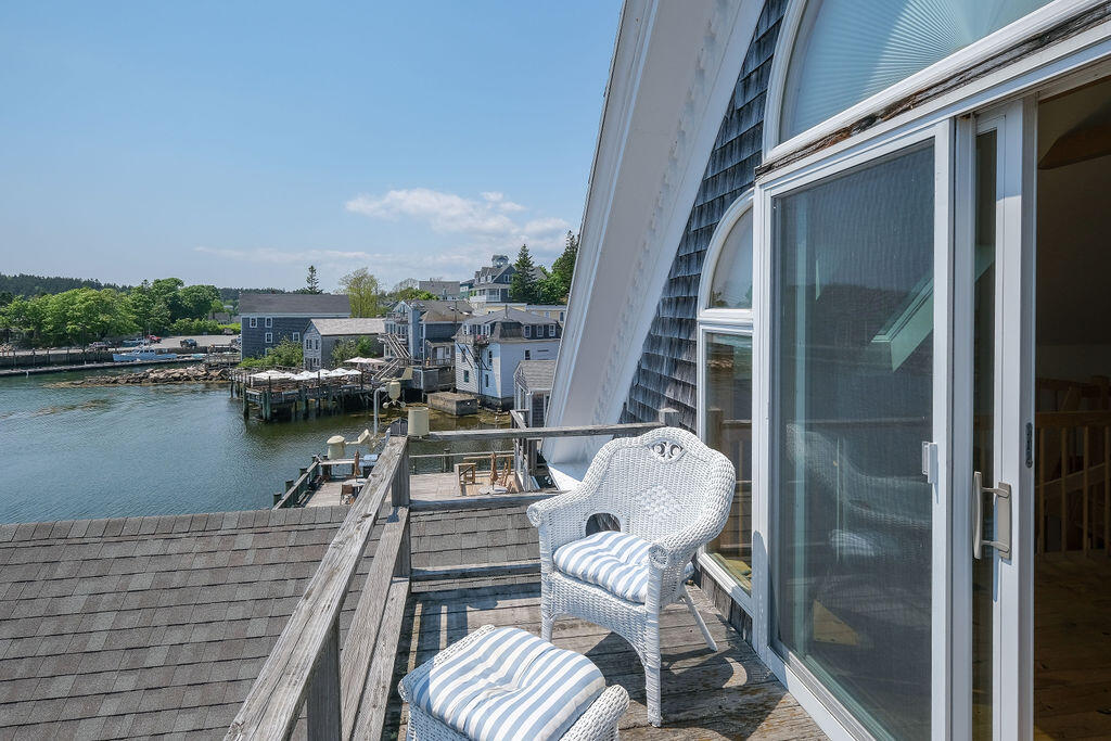 51 Main Street Stonington ME 04681