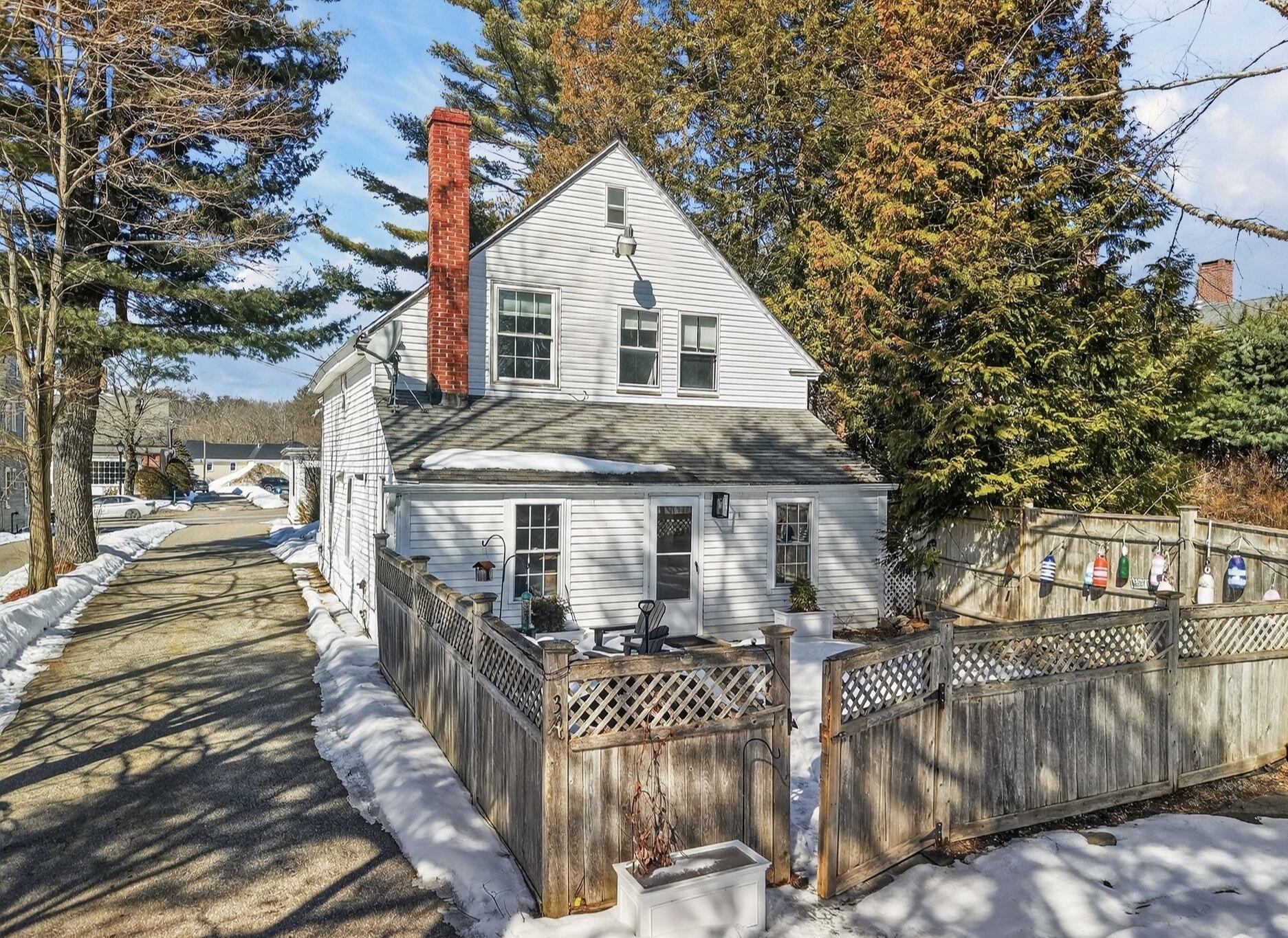 93 Main Street Kennebunk ME 04043