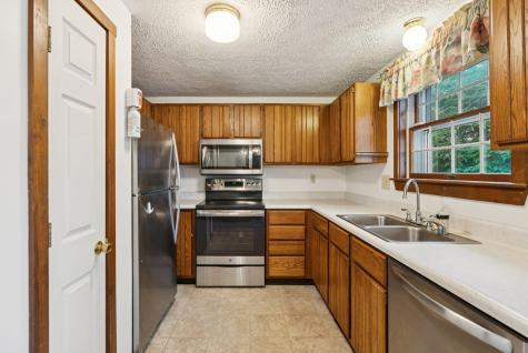 19 Ward Circle Brunswick ME 04011