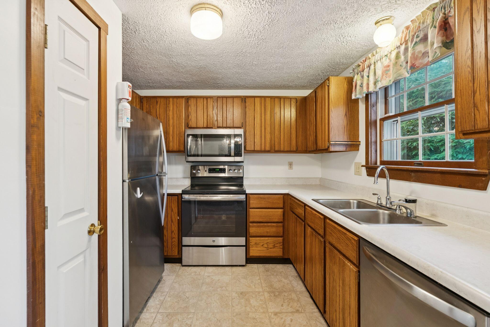 19 Ward Circle Brunswick ME 04011