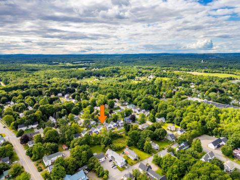 15 Magnolia Lane Gardiner ME 04345