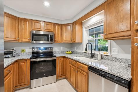 23 Cambridge Court Kennebunk ME 04043