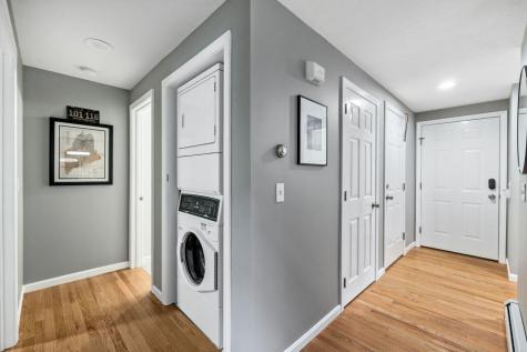 11 Greenwich Way Kennebunk ME 04043