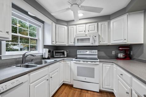 11 Greenwich Way Kennebunk ME 04043