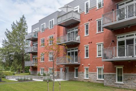 75 Mcauley Way Portland ME 04103