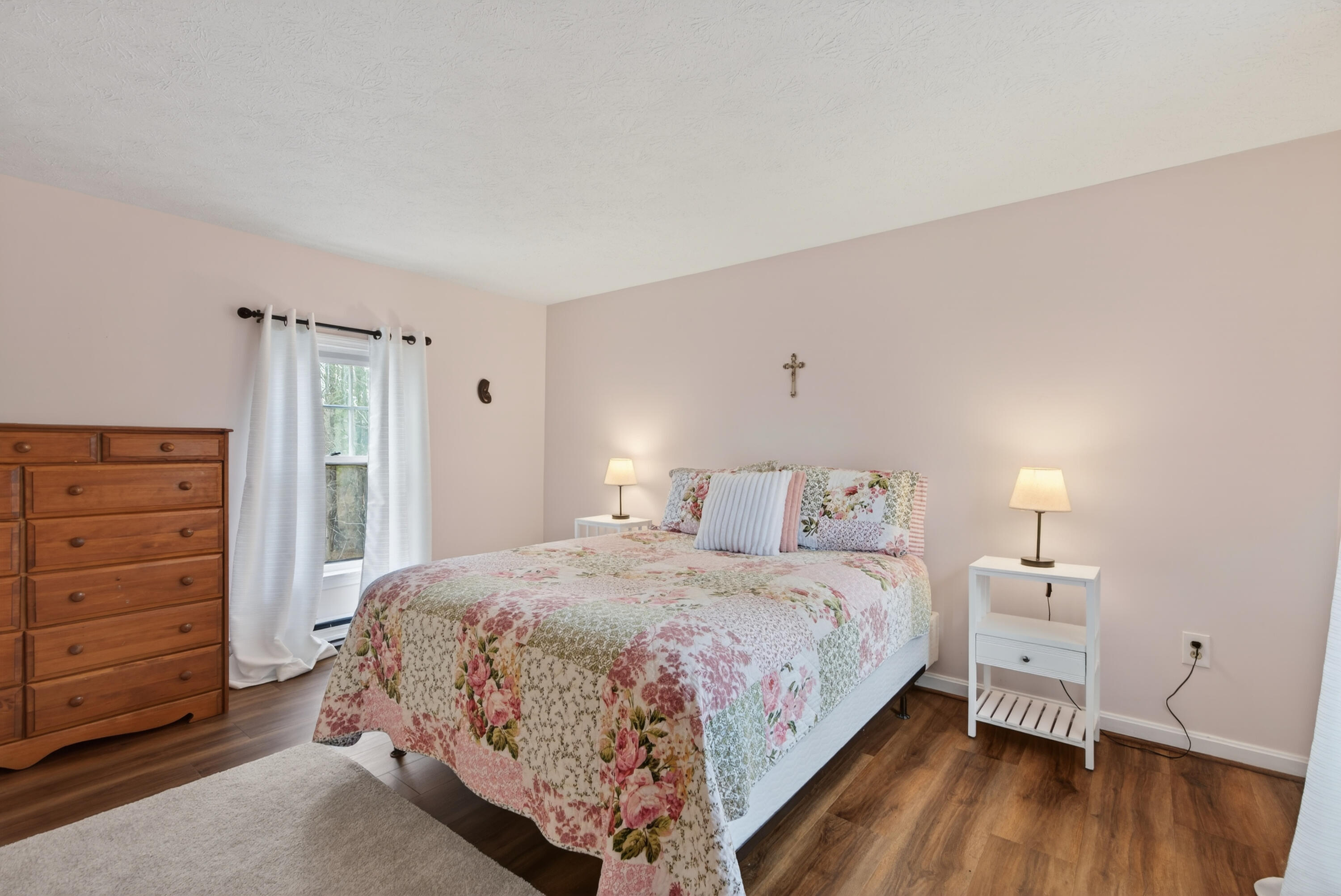 14 Summer Street Kennebunk ME 04043