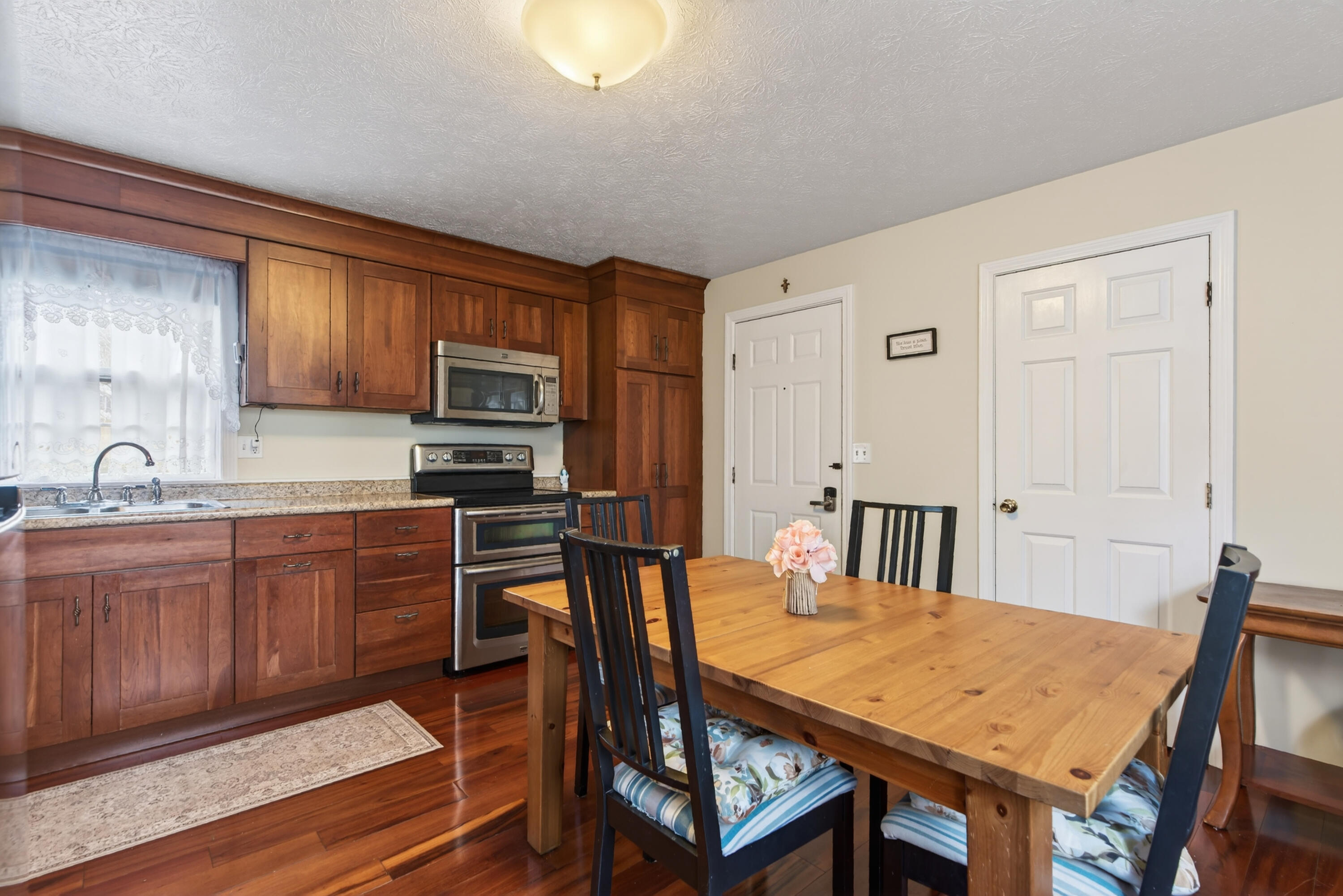 14 Summer Street Kennebunk ME 04043