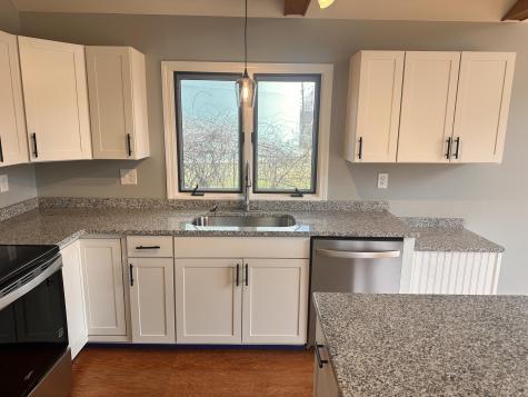 7 Robin Lane Kittery ME 03904