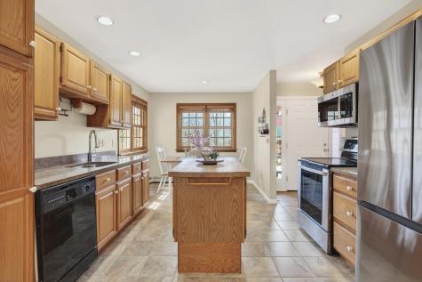 6 Excalibur Court Naples ME 04055