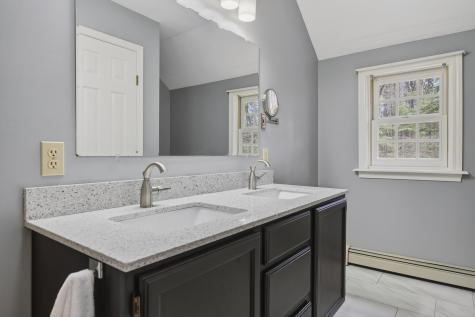 6 Excalibur Court Naples ME 04055