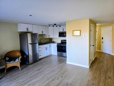 574 Main Street Damariscotta ME 04543