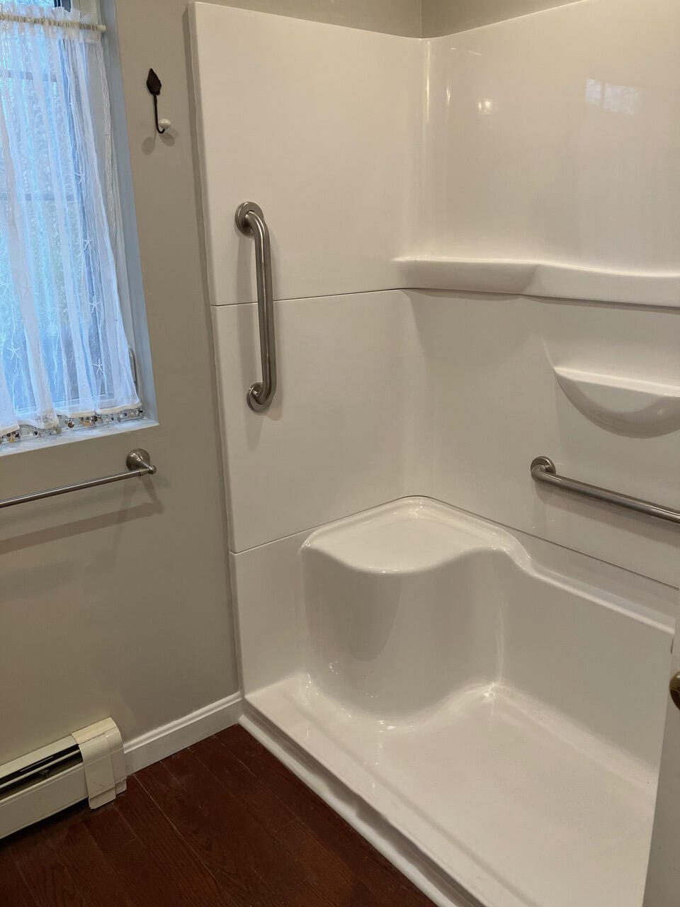 3 Kerry Gardens Belfast ME 04915