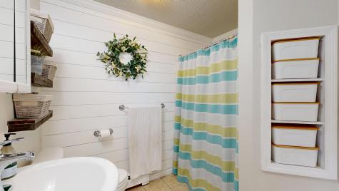 11 Ledges Court Lewiston ME 04240
