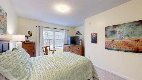 11 Ledges Court Lewiston ME 04240