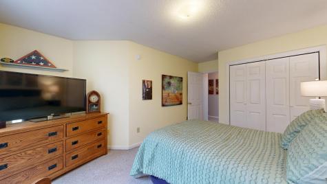 11 Ledges Court Lewiston ME 04240