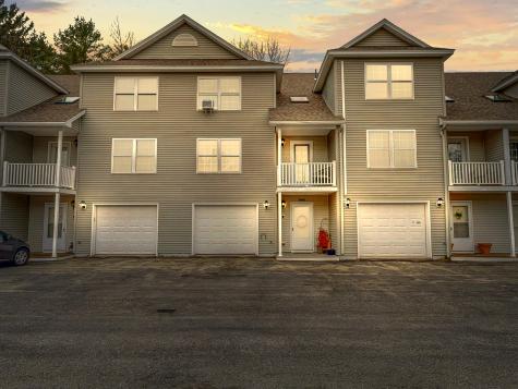 11 Ledges Court Lewiston ME 04240