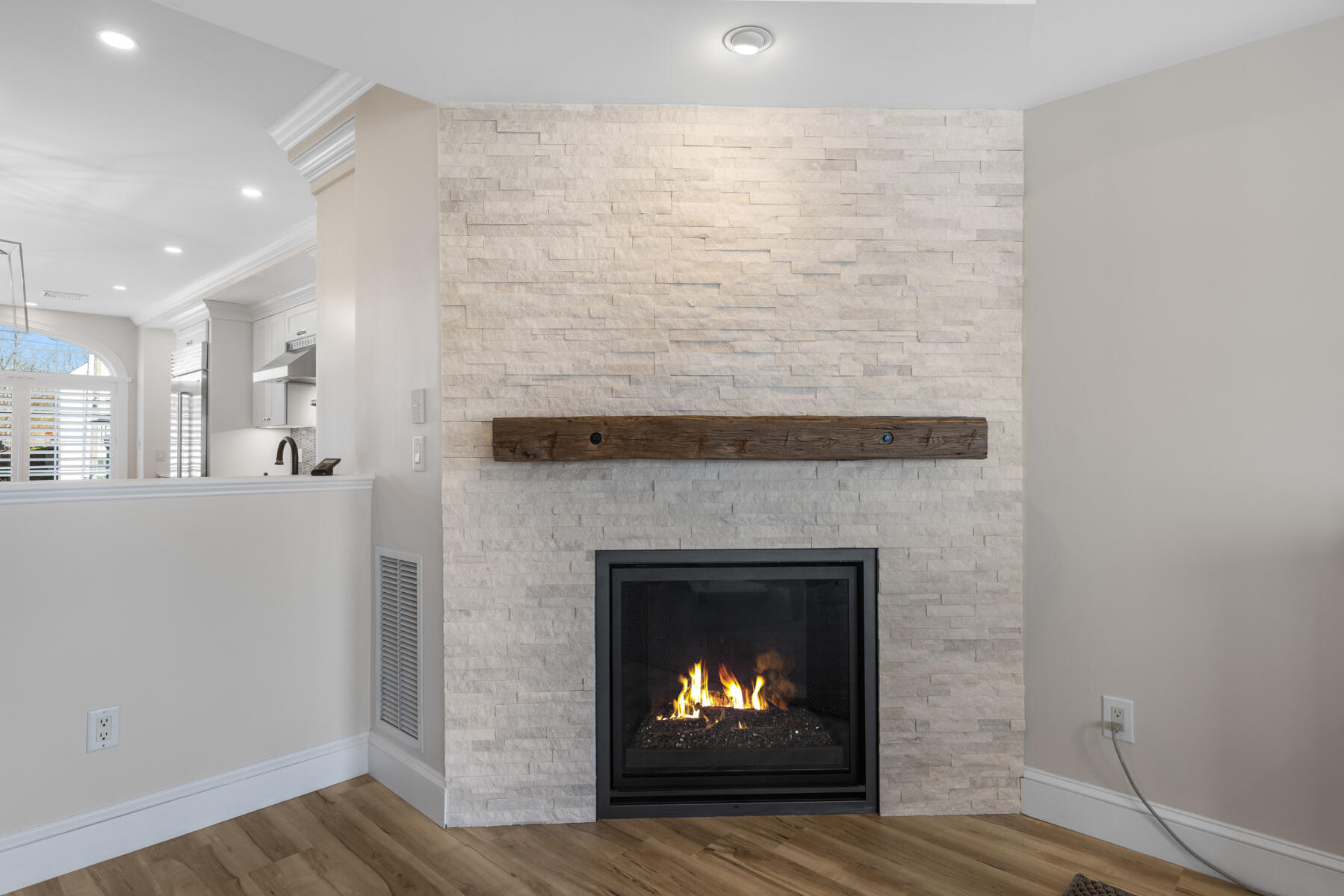 19 Bridge Street Kittery ME 03904