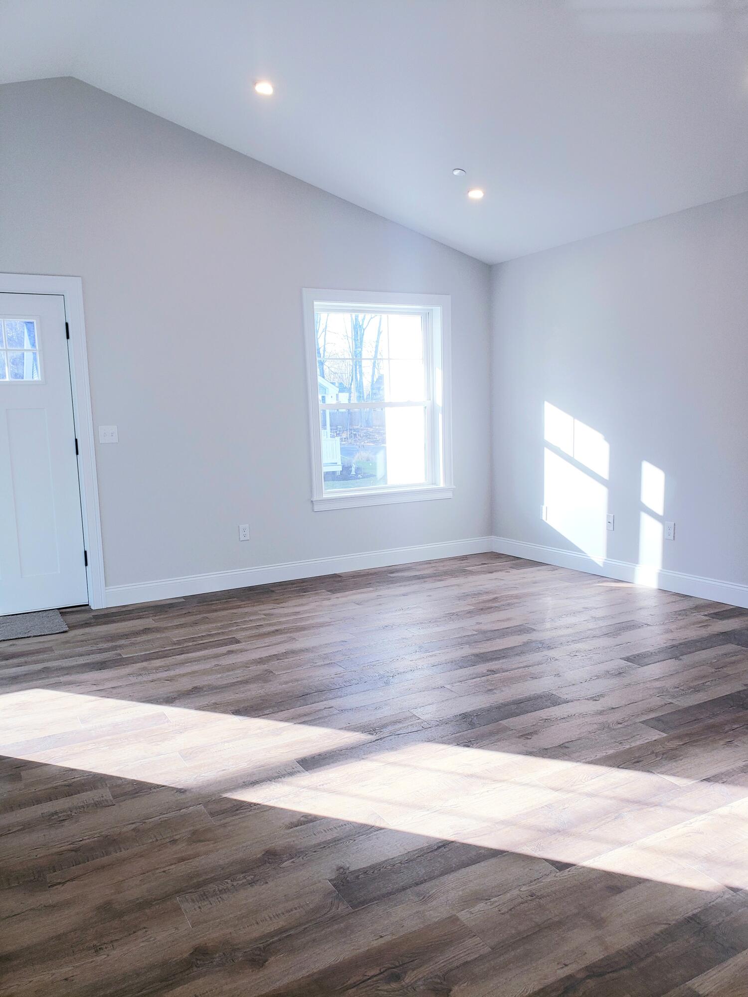 25 Heritage Way Saco ME 04072
