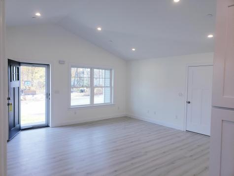 25 Heritage Way Saco ME 04072