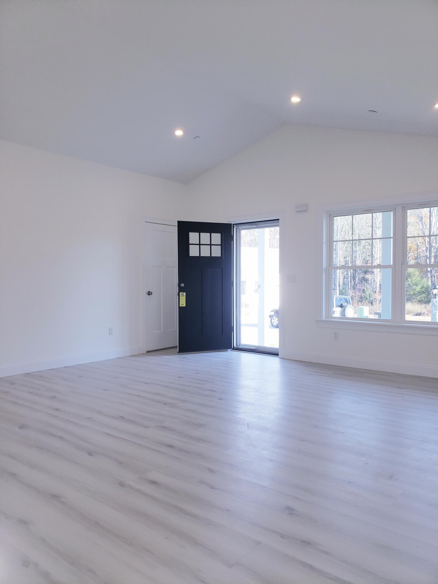 25 Heritage Way Saco ME 04072