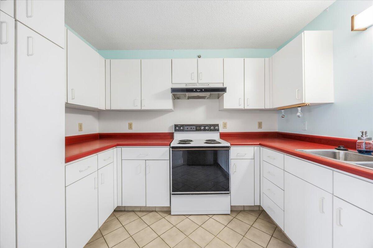 215 E Grand Avenue Old Orchard Beach ME 04064