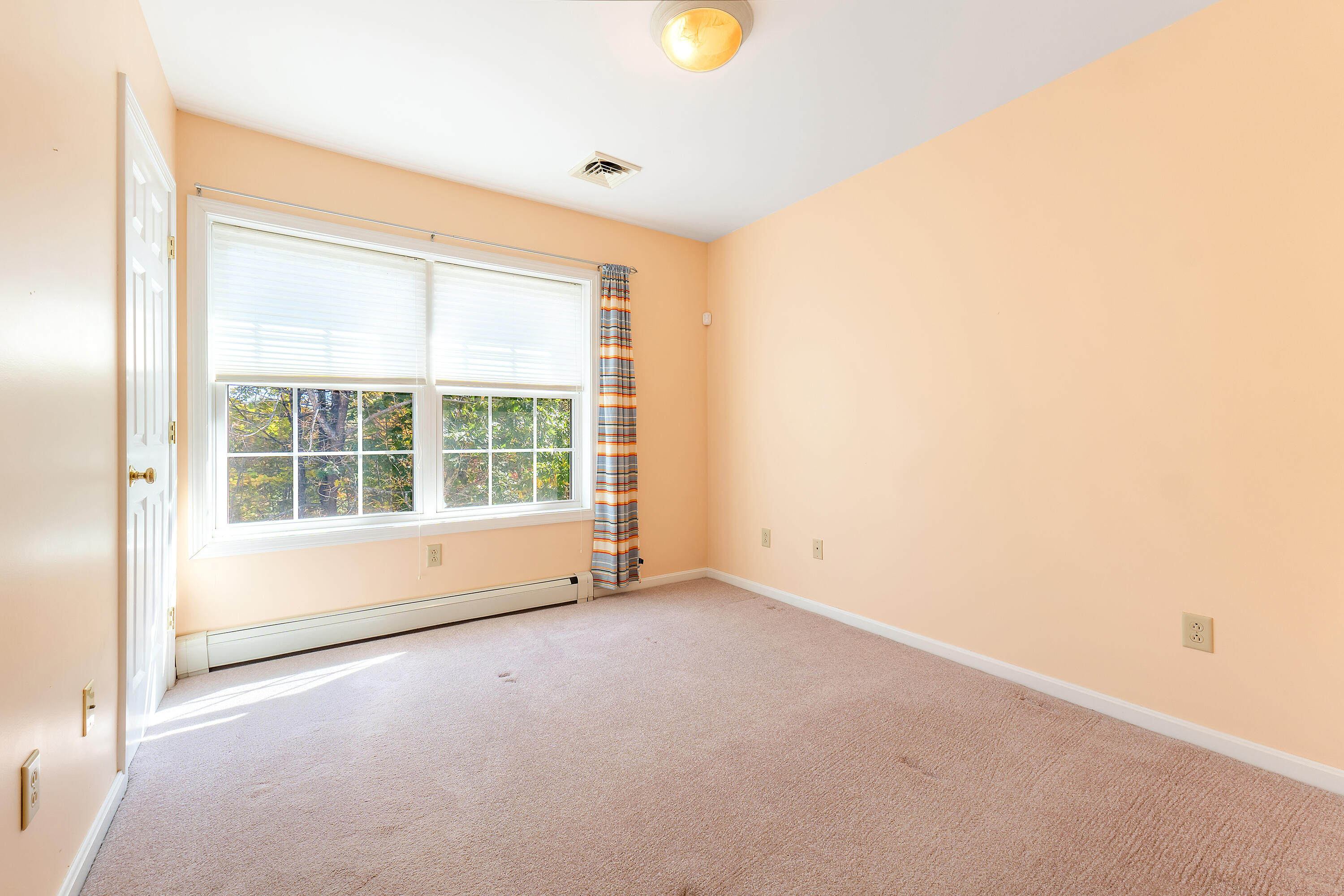 10 Ledges Court Lewiston ME 04240