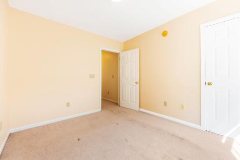 10 Ledges Court Lewiston ME 04240